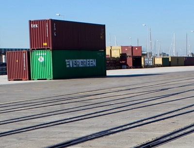 El puerto de Valencia y Stadler colaboran en el desarrollo de una locomotora de hidr�geno
